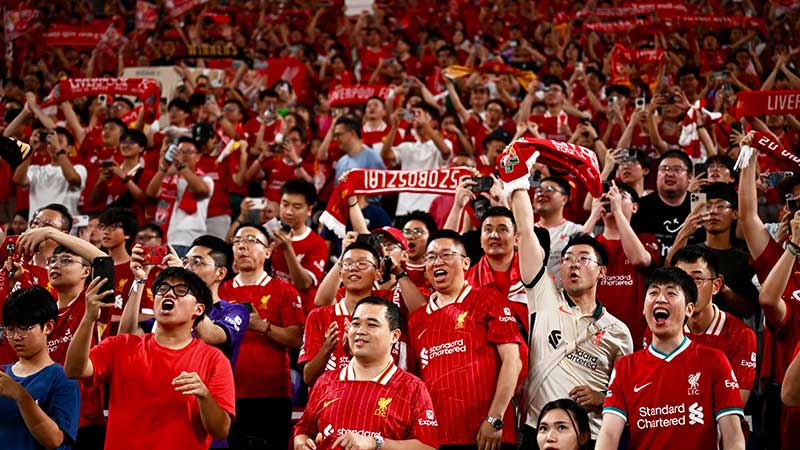 ৪০ কোটি ডলার খরচ করেও ছুটছে লিভারপুল